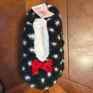 NWT Black and white slipper socks